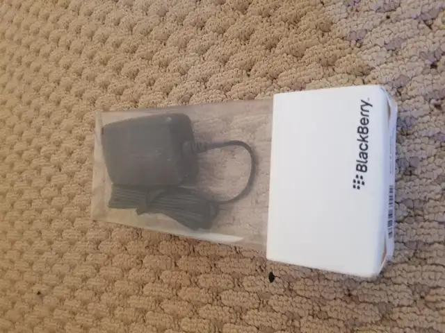 Original BlackBerry Mini-Usb Adpater Charger Brand New