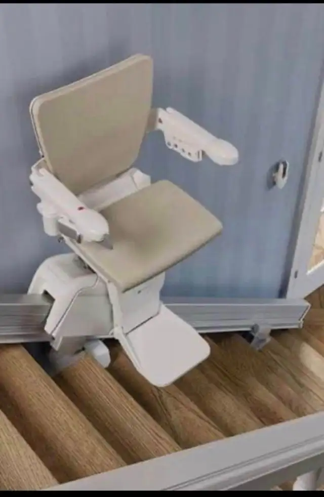 Stairlift Pick Up / Delivery / Installation pls. call - Photo 2