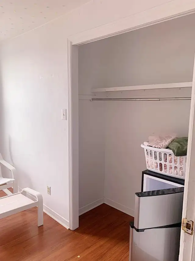 Room for Rent - Female Trent Student in PTBO‼️ - Photo 3