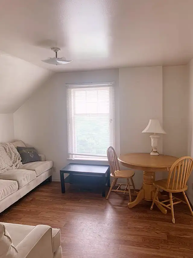 Room for Rent - Female Trent Student in PTBO‼️ - Photo 7