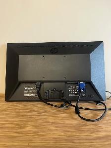 2 x 20" Monitors W/O Stands