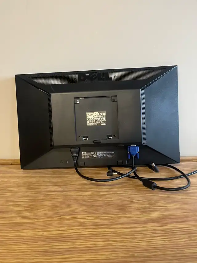 2 x 20" Monitors W/O Stands - Photo 3