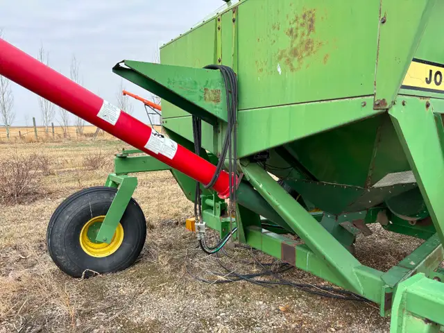 John Deere 665 Double Hopper Nurse Tank - Photo 5