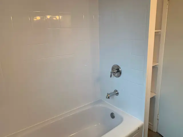 Updated Condo Townhouse for Rent – East End of Stratford, ON - Photo 9