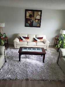 - Leather Sofa and 2 leather chairs for sale in Hamilton, Ontari