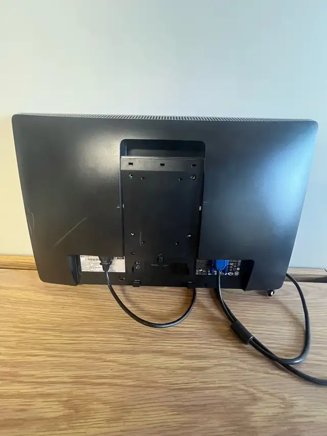 HP P223 21.5" x 2 - Photo 2