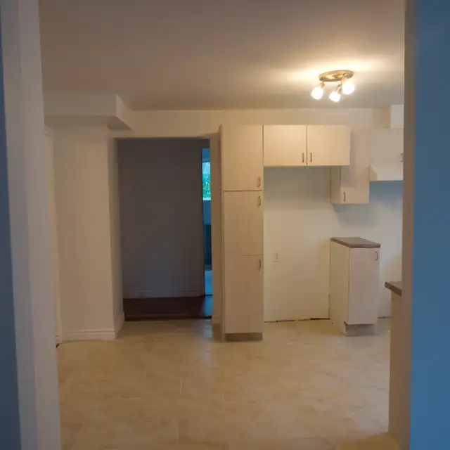 5 ½ Ground floor (detached triplex) with parking - Ahuntsic - Photo 8