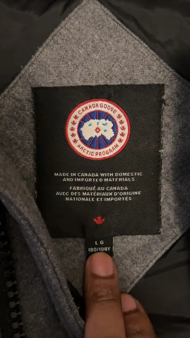 Canada Goose MacMillan Wool Parka (Grey/Large) - Photo 3