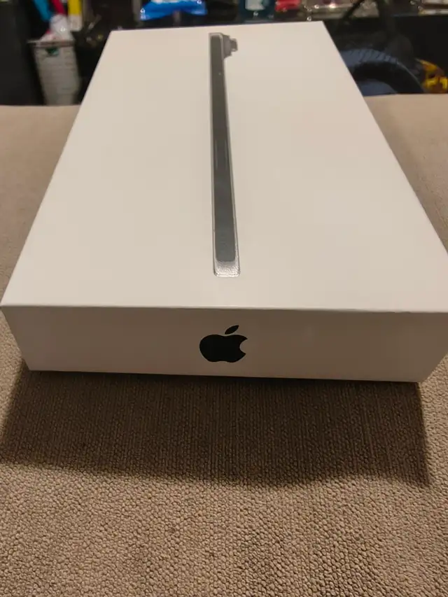 For Sale: Brand New, Sealed iPhone Air, 1TB, Unlocked! - Photo 2