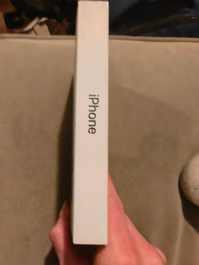 For Sale: Brand New, Sealed iPhone Air, 1TB, Unlocked! - Photo 4