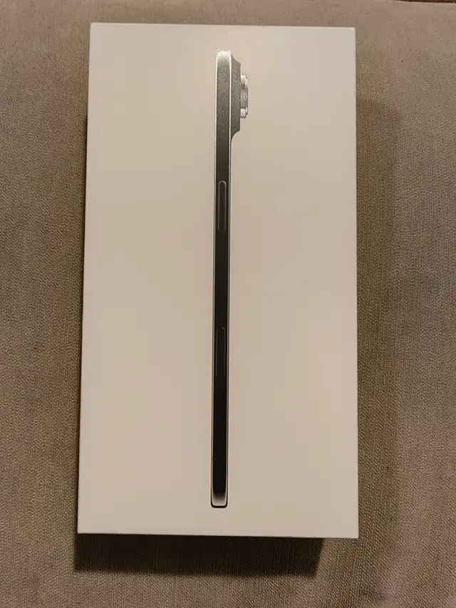 For Sale: Brand New, Sealed iPhone Air, 1TB, Unlocked! - Photo 6