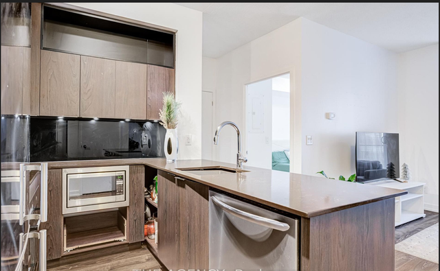 1BR Condo Downtown Toronto| Balcony |Free Street Parking | $2295 - Photo 7