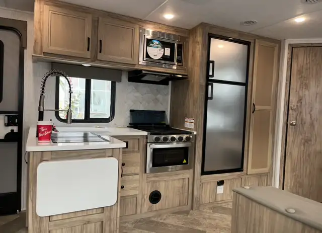 Description 2022 SolAire Ultra Lite 294DBHS - Photo 9