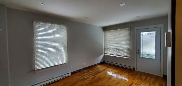 Beau 7 1/2 sur 2 niveaux alouer - Photo 7