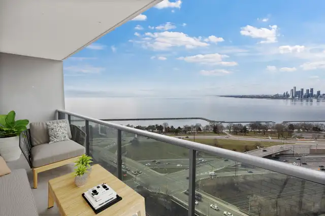 Renovated 1 Bedroom - Photo 7