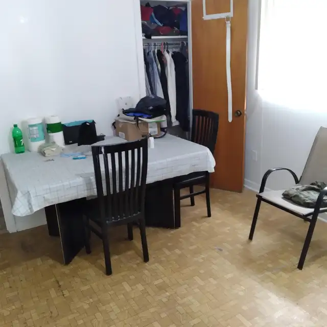 AHUNTSIC :  2 ½ Chauffé, éclairé, eau chaude, frigo poêle - Photo 6