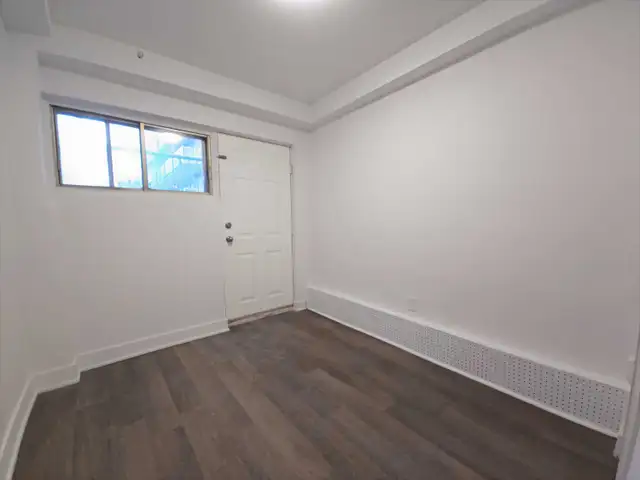 APPARTEMENT 4 1/2 À MONTRÉAL - RÉNOVÉ, CHAUFFÉ - Photo 3