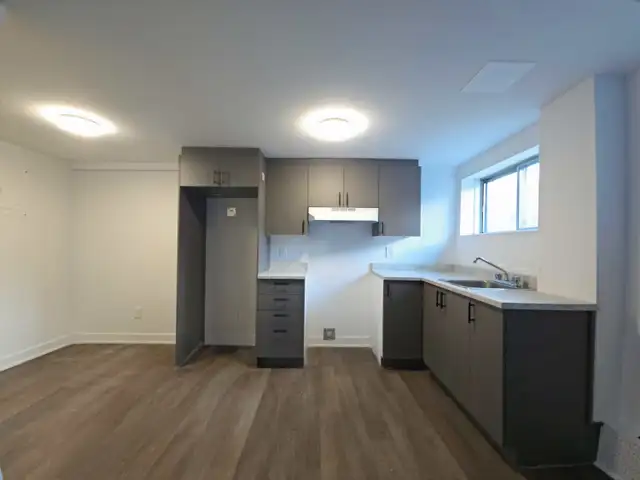 APPARTEMENT 4 1/2 À MONTRÉAL - RÉNOVÉ, CHAUFFÉ - Photo 11