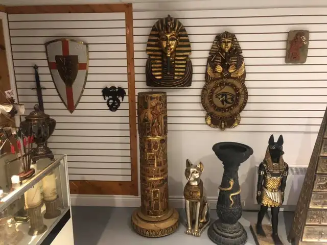 collection egyptienne et  medievale a vendre... Mais faut voir