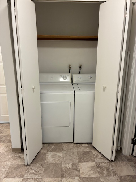 Upper Fernwood /Rockland area 2bed. 1 bath   1200Sq. ft - Photo 6