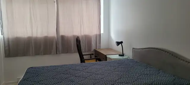 Appartement entièrement rénové et meublé proche de métro Sauvé - Photo 2