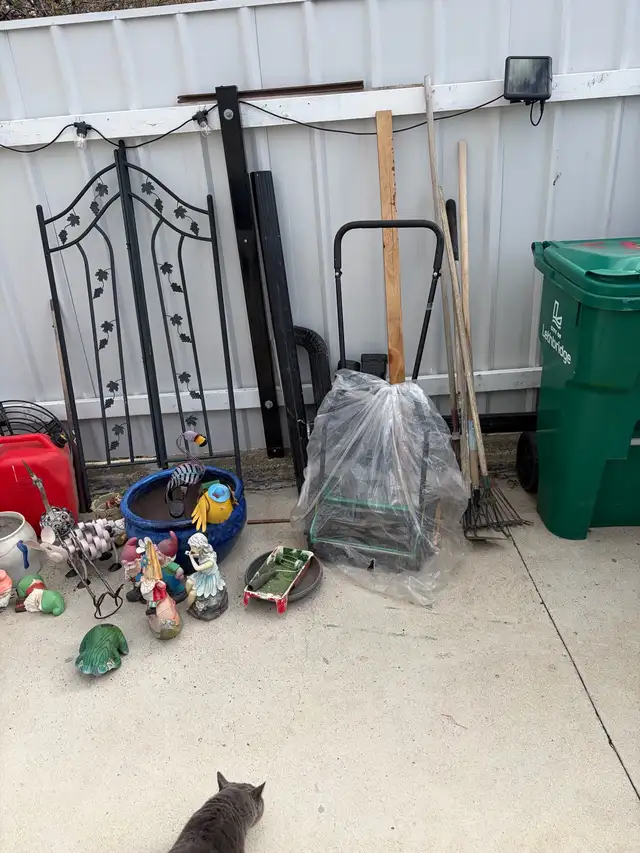 yard stuff - Photo 3