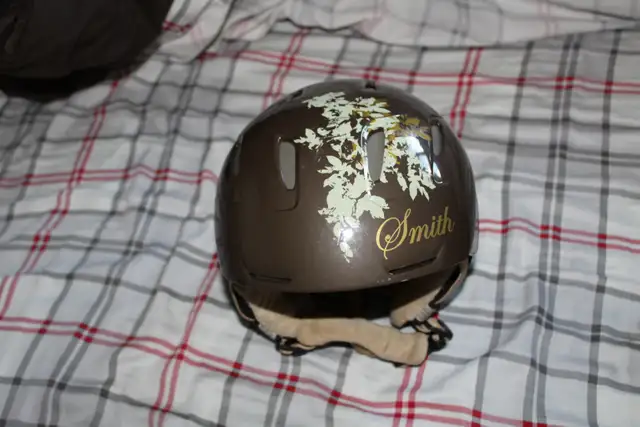 Smith Girls hi end ski helmet Size S 51-55cm Trades see ad - Photo 2