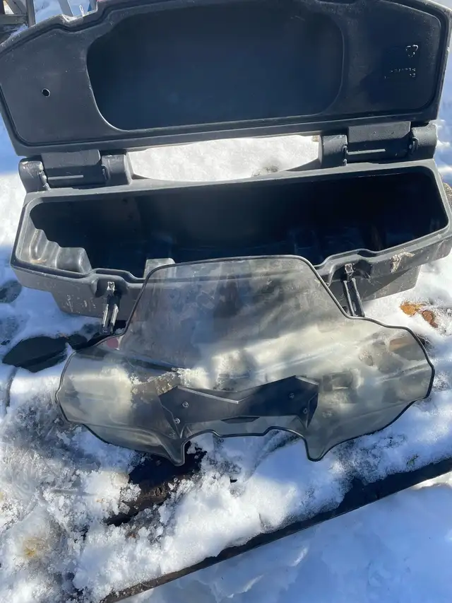 Polaris Atv windshield - Photo 2