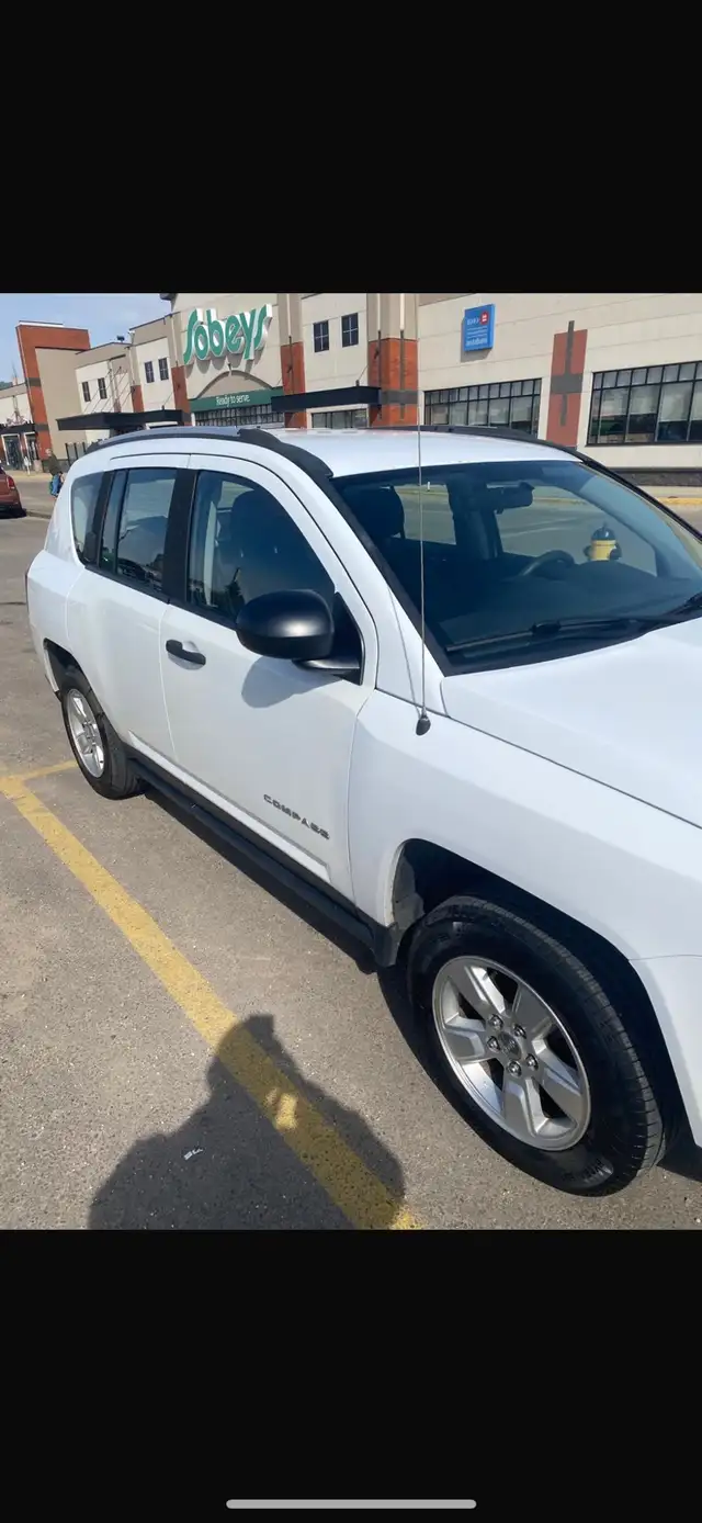 Mint Condition 2016 Jeep Compass - Photo 2