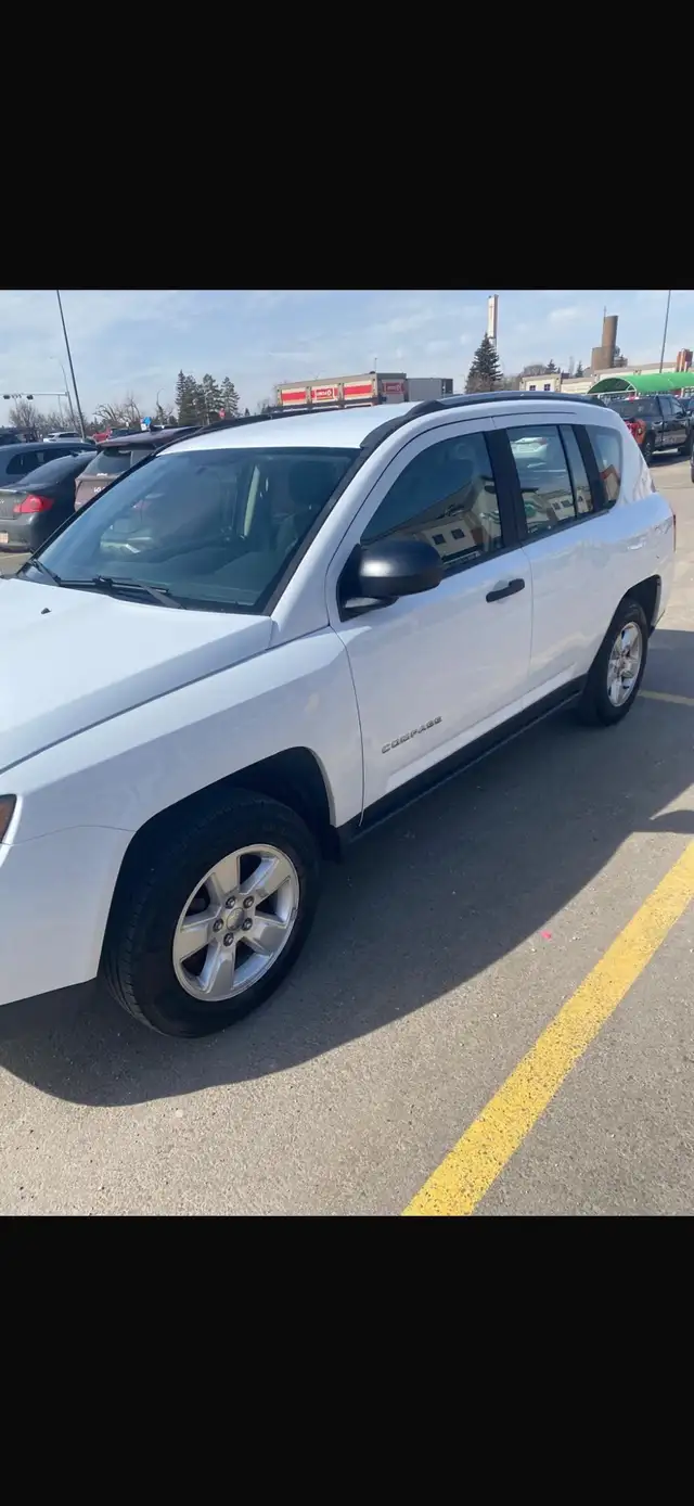 Mint Condition 2016 Jeep Compass - Photo 3