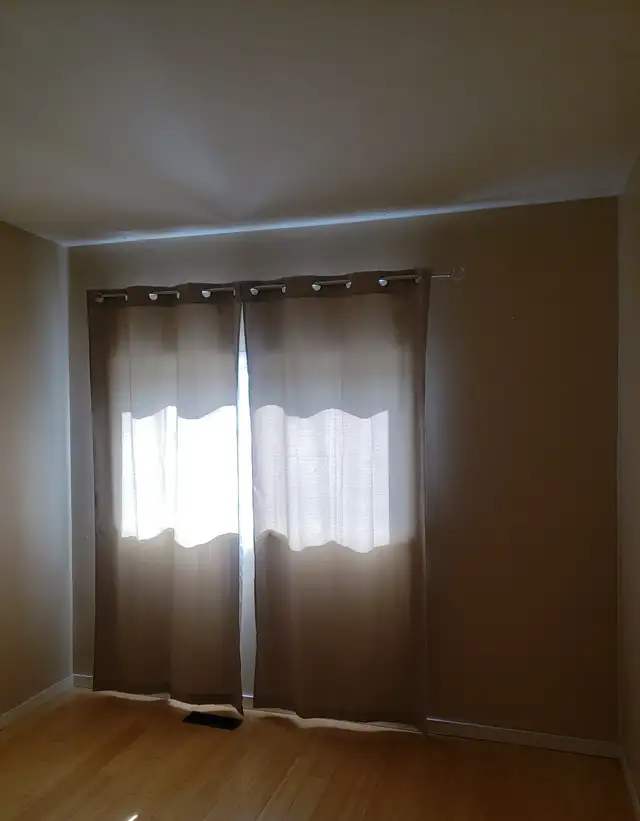 3 Bedroom Townhouse in South Osborne - Photo 15