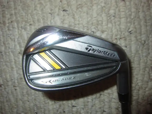 9.9/10 SHAPE RH SENIORS FLEX IRONS   DRIVER - Photo 3
