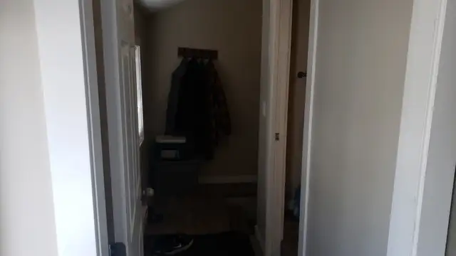 1 Bed, 1 Bath Basement Suite for Rent - Photo 2