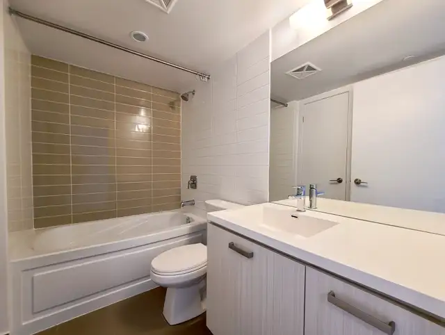FOR LEASE - Large STUDIO Unit - Yonge/Eglinton - 125 Redpath - Photo 9