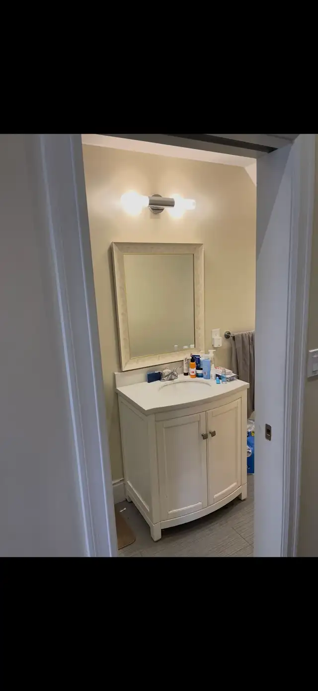 female students or young professionals - Photo 5