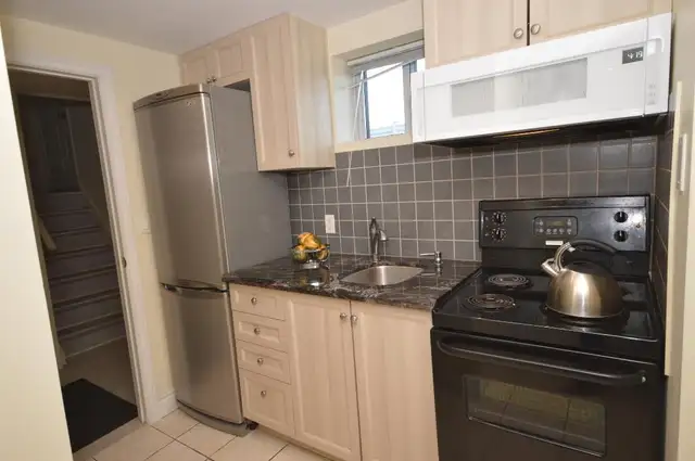 1 Bedroom Studio Basement Apt/Utilities Included/Sheppard Subway - Photo 2