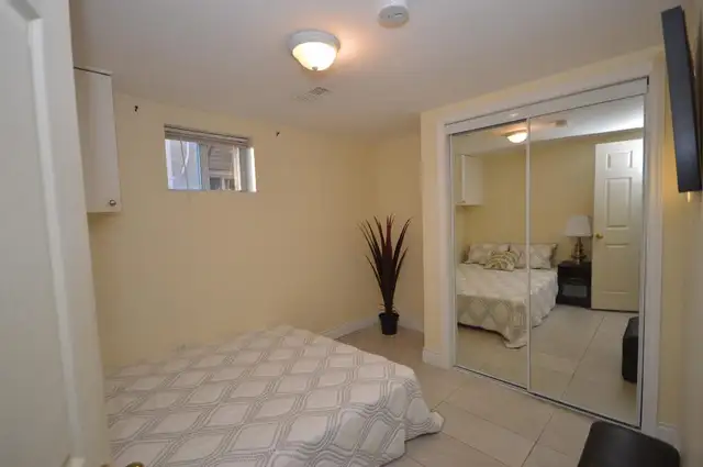 1 Bedroom Studio Basement Apt/Utilities Included/Sheppard Subway - Photo 5