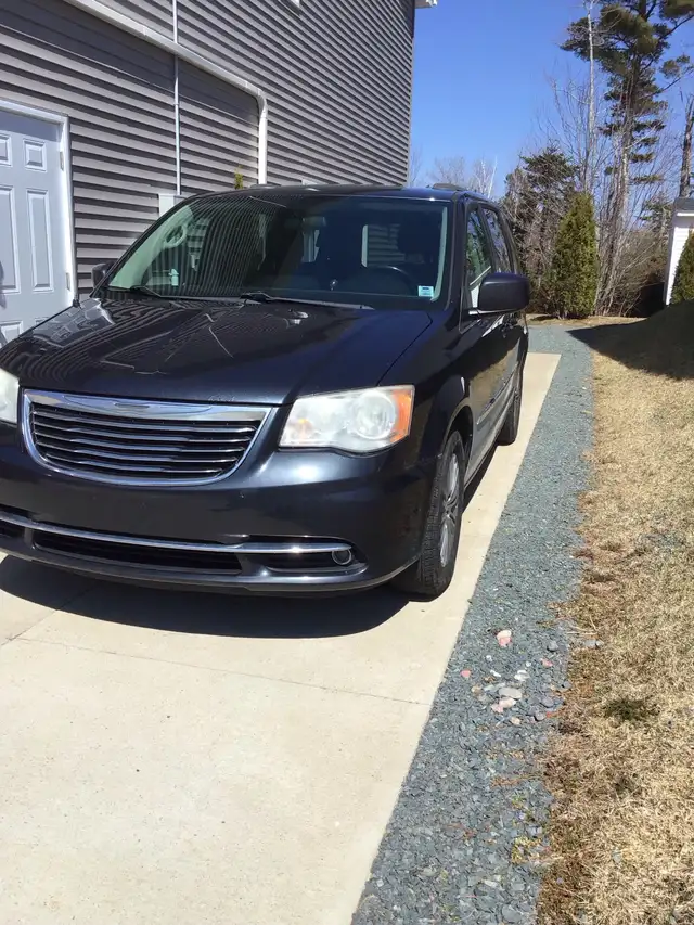 2014 Dodge Town & Country Caravan