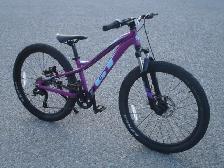 NEW GIRLS 24' GT STOMPER PRO SERIES 7 SPD, DISC BRAKES & SHOCKS!