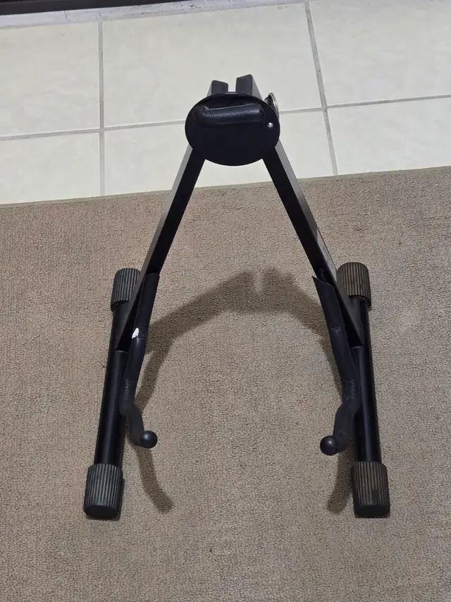Guitar Stand