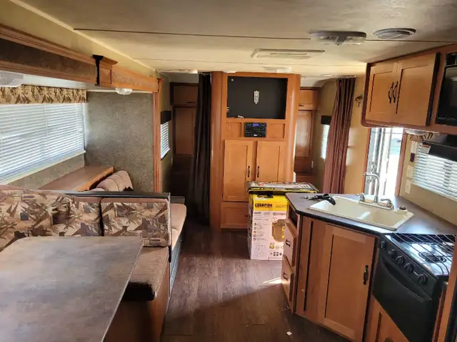 2013 Cherokee Greywolf 28BH for sale - Photo 8