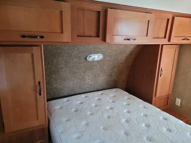 2013 Cherokee Greywolf 28BH for sale - Photo 9