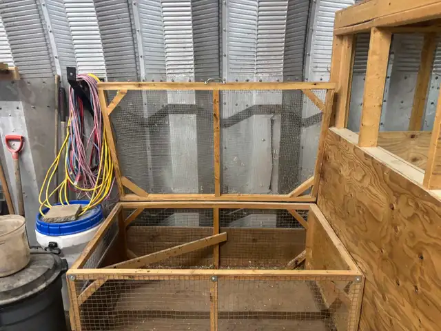 Chick Brooder or Rabbit Cage - Photo 2