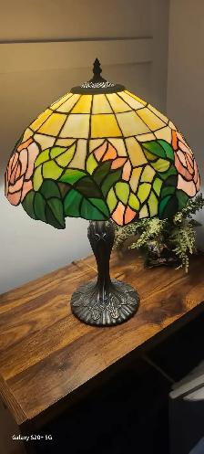 Tiffany Lamp, Stained Glass Lamp, GREAT DEAL! Like New.