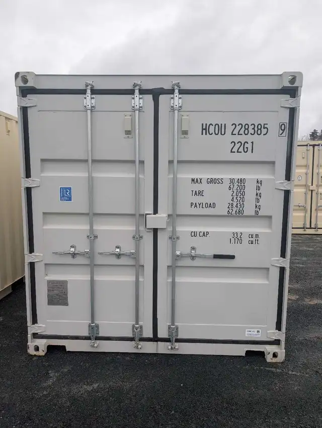 20' and 40' Sea Containers for sale on PEI - Photo 3