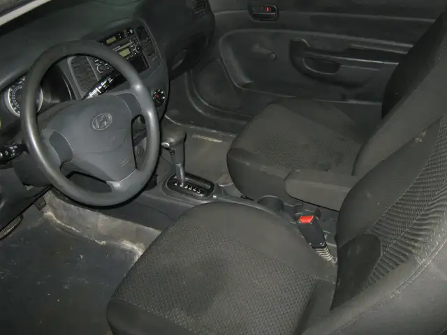 2008 Hyundai Accent L PETIT BUDGET !! - Photo 9