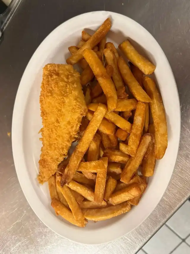 weekend kitchen staff needed- entry level