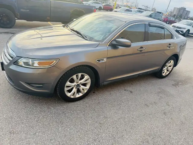 2011 Ford Taurus SEL sport AWD - Photo 2