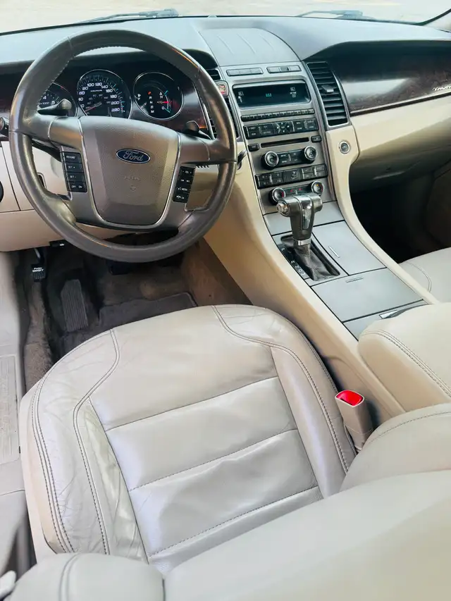 2011 Ford Taurus SEL sport AWD - Photo 9