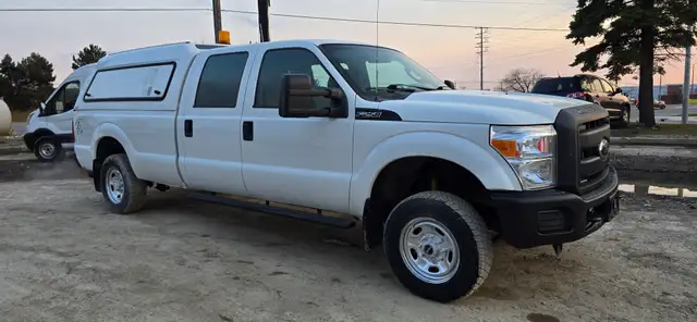 2012 Ford Super Duty F-250 SRW 4x4 - 4 Door - 8FT Box - Tow Pack